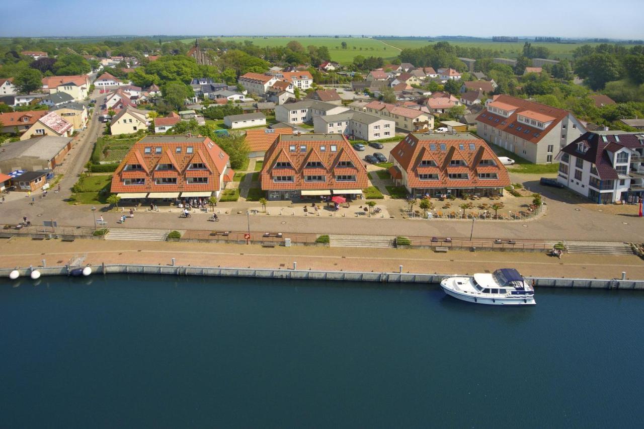 Hafennahe Ferienwohnung Mit Balkon Und Meerblick - Hafenhaeuser Wiek Wohnung 13 Wiek auf Rügen Екстериор снимка